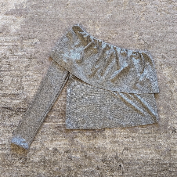 Zara Silver Top and Skirt Set - Picture 9 of 9